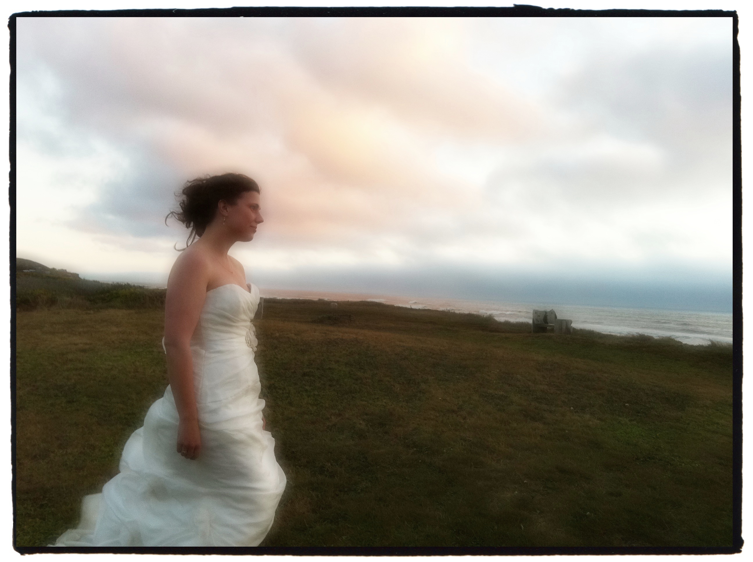 Angelic Ara Bride Wedding at Cape Perpetua iPhone Photographer